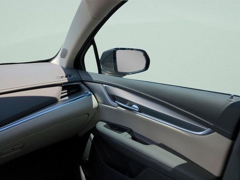 Used 2023 Cadillac XT5 Premium Luxury FWD image 13
