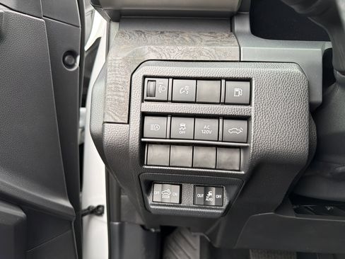 New 2026 Toyota Tacoma Limited AWD/4WD image 17