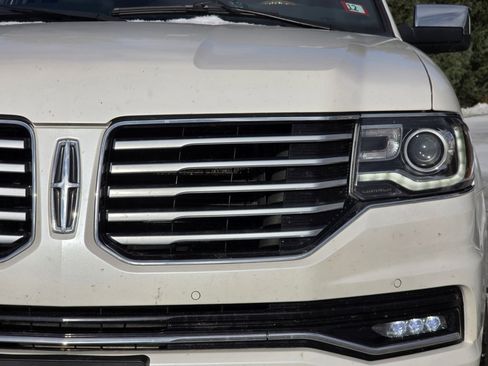Used 2017 Lincoln Navigator L Select image 3