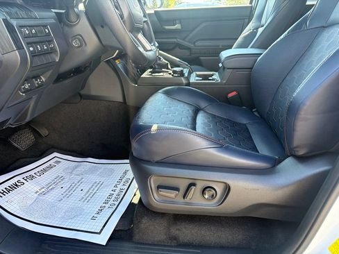 Used 2026 Toyota 4Runner Platinum AWD/4WD image 22
