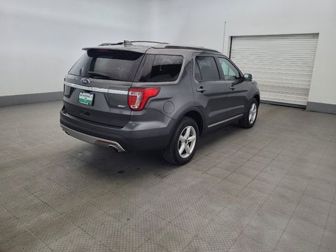 Used 2017 Ford Explorer XLT AWD/4WD image 9