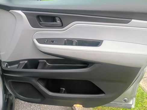 Used 2018 Honda Odyssey EX-L image 45