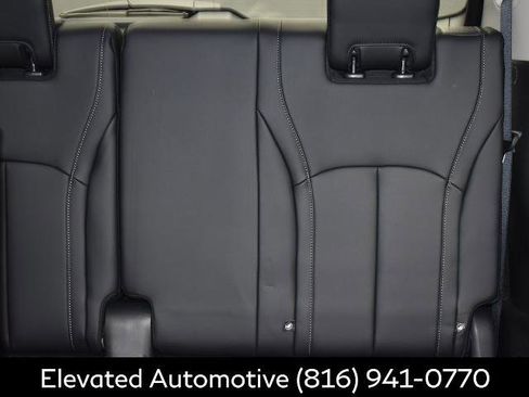 Certified 2026 INFINITI QX60 Luxe w/ Family Package image 18