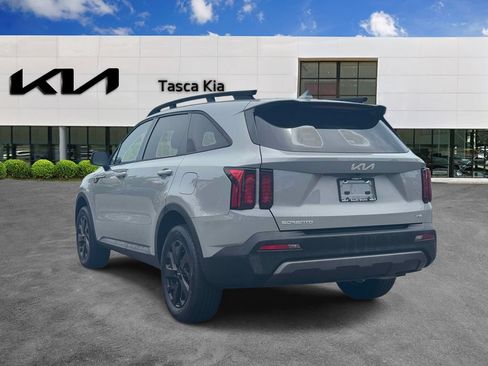 Used 2023 Kia Sorento S AWD/4WD image 6