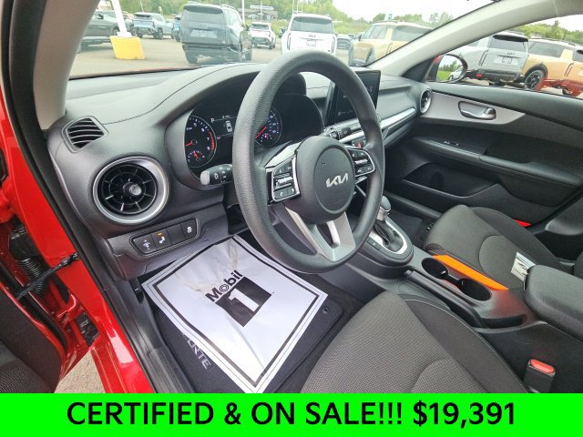Used 2024 Kia Forte LXS w/ LXS Technology Package FWD image 14