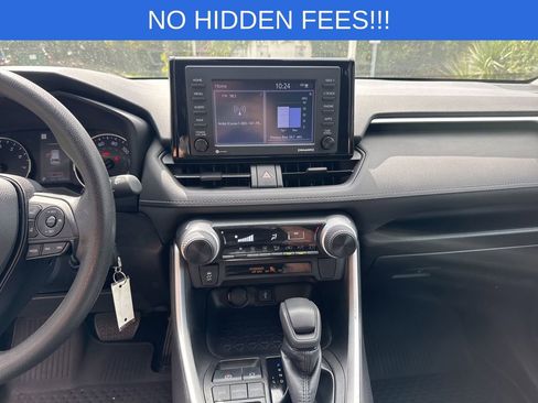 Used 2022 Toyota RAV4 LE FWD image 25