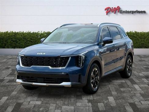 Used 2025 Kia Sorento S w/ Panoramic Sunroof Package FWD image 4
