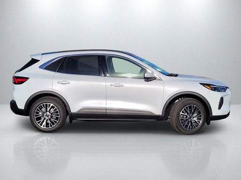 New 2025 Ford Escape SE w/ PHEV Premium Package FWD image 4