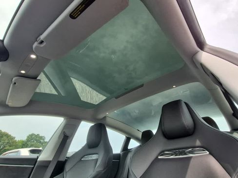 Used 2025 Tesla Model 3 Performance AWD/4WD image 15
