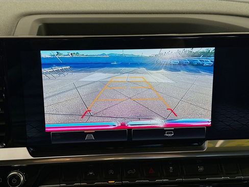 Used 2023 GMC Sierra 1500 Elevation image 15