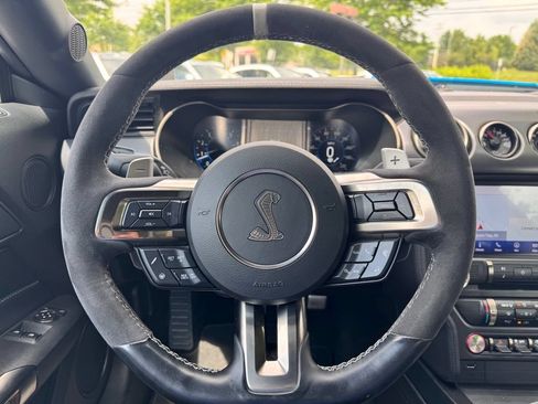 Used 2022 Ford Mustang Shelby GT500 w/ Technology Package RWD image 23