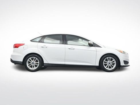 Used 2016 Ford Focus SE image 36