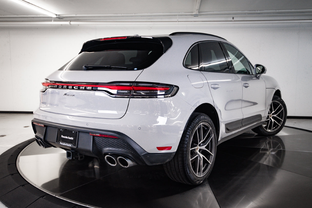 Certified 2024 Porsche Macan AWD/4WD image 7