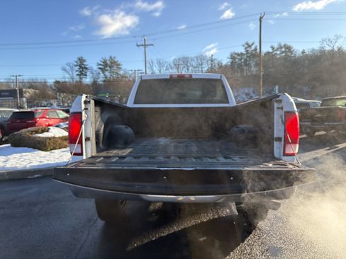 Used 2015 RAM 2500 Tradesman w/ Chrome Appearance Group image 31