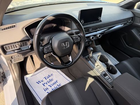 Used 2023 Honda Civic Sport image 13