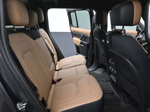 Used 2025 Land Rover Defender 110 X AWD/4WD image 10