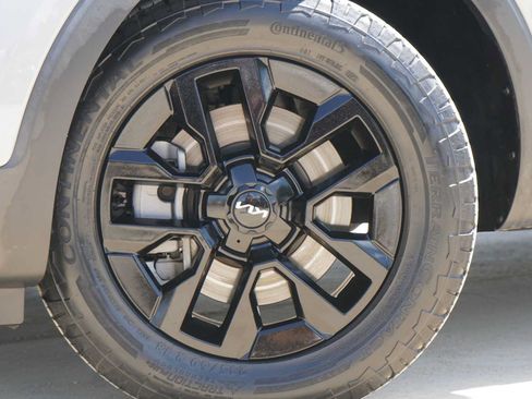 Used 2024 Kia Telluride SX Prestige X-Pro AWD/4WD image 2