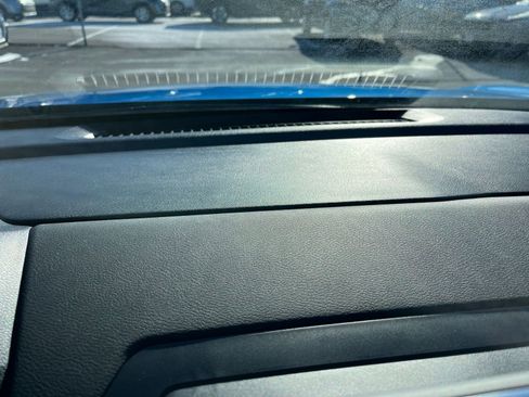 Used 2025 Nissan Sentra SV image 18