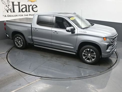 Used 2025 Chevrolet Silverado 1500 High Country w/ Z71 Off-Road Package AWD/4WD image 37