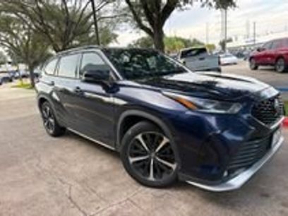 Used 2022 Toyota Highlander XSE