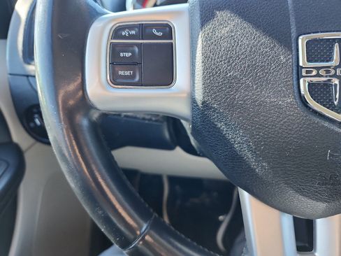 Used 2016 Dodge Grand Caravan SE w/ Quick Order Package 29E SE image 18