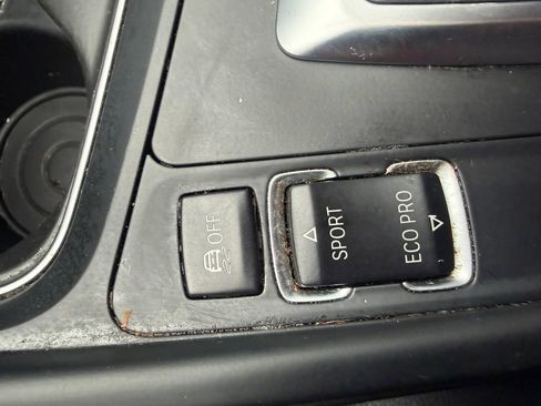 Used 2014 BMW 320i Sedan RWD image 16