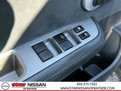 Used 2011 Nissan Versa 1.8 S image 16