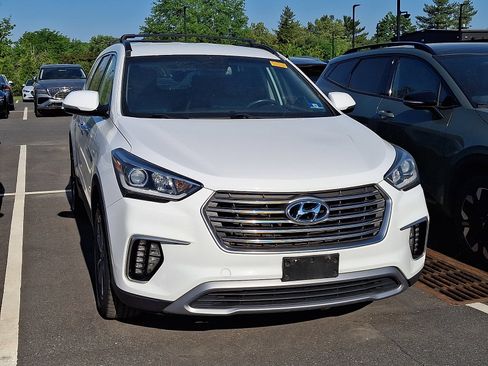 Used 2018 Hyundai Santa Fe SE w/ SE Premium Package 02 AWD/4WD image 2