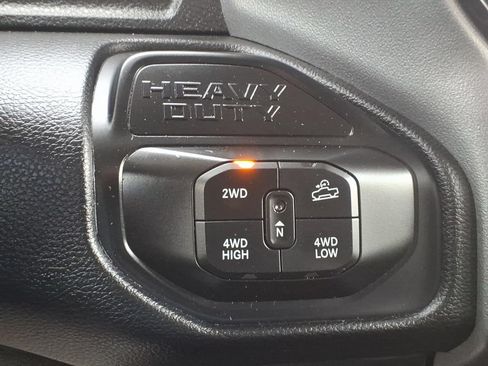 Used 2025 RAM 2500 Big Horn AWD/4WD image 30