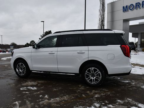 Used 2025 Ford Expedition Active image 3