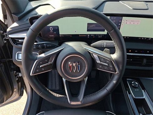 Used 2025 Buick Enclave Preferred image 19