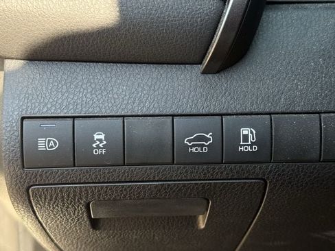 Used 2023 Toyota Camry SE FWD image 22