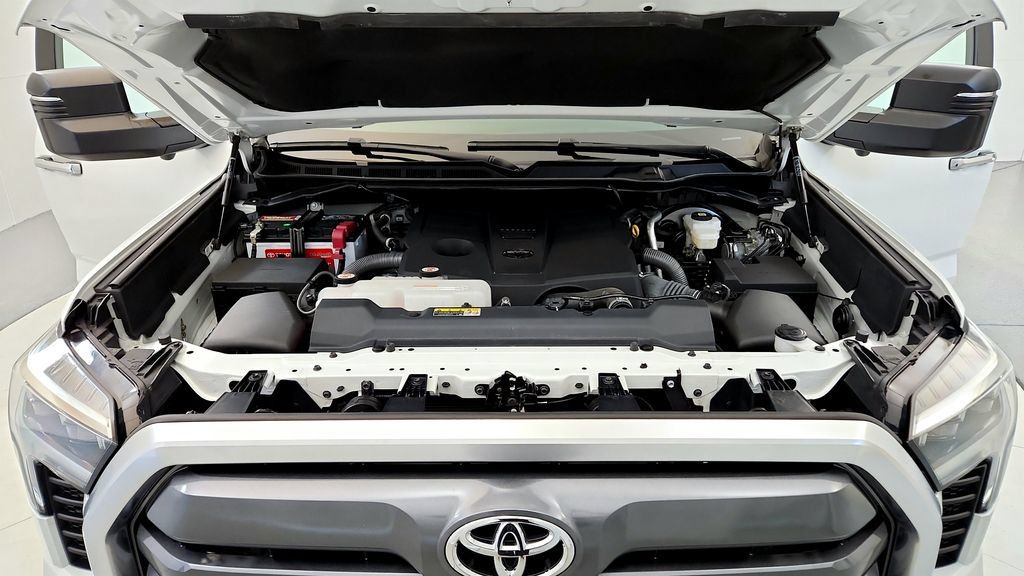 Certified 2022 Toyota Tundra Limited AWD/4WD image 14