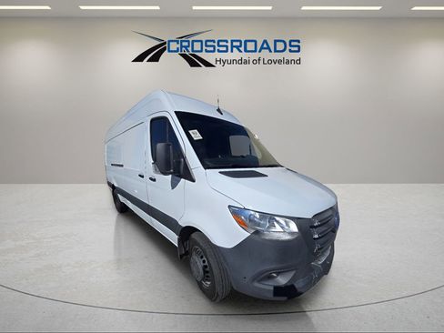 Used 2022 Mercedes-Benz Sprinter 3500 w/ Parking Package image 15