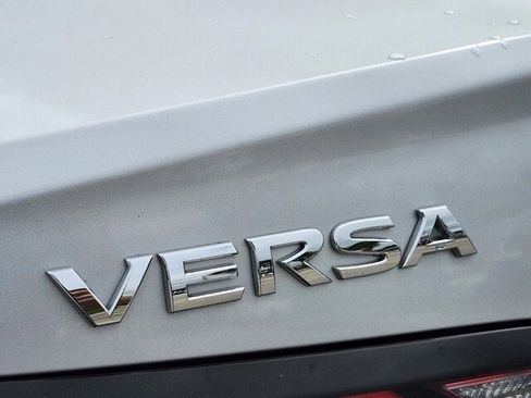 Used 2020 Nissan Versa SV image 34