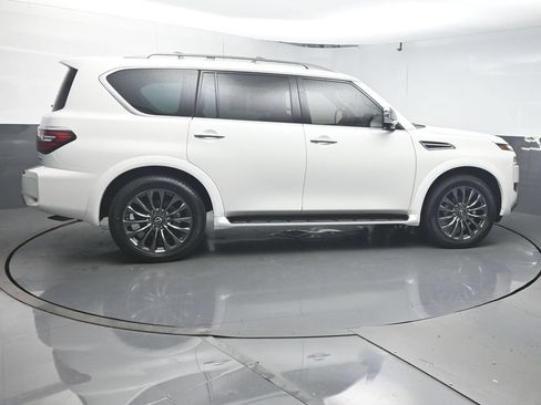 Used 2023 Nissan Armada Platinum w/ Captain's Chairs Package AWD/4WD image 8