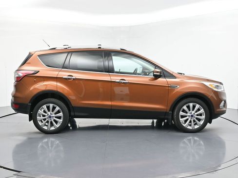 Used 2017 Ford Escape Titanium FWD image 4