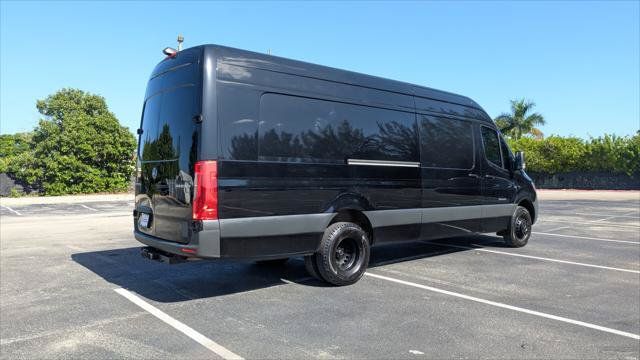 Used 2022 Mercedes-Benz Sprinter 3500 image 8