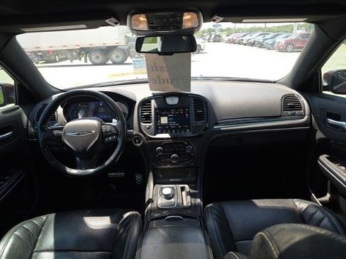 Certified 2023 Chrysler 300 C RWD image 16