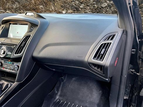 Used 2017 Ford Focus RS image 15