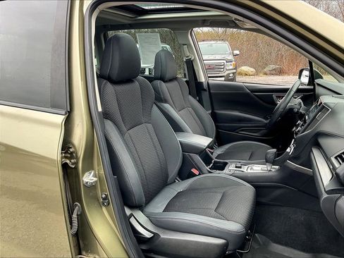 Used 2023 Subaru Forester Premium image 10