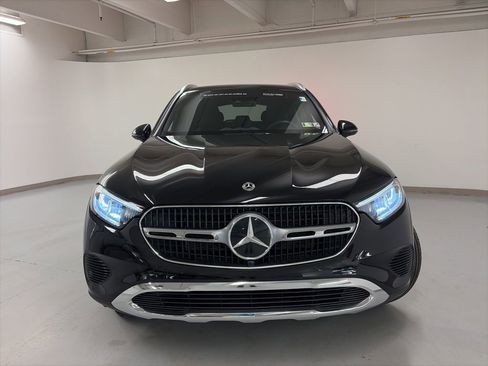 Certified 2025 Mercedes-Benz GLC 300 4MATIC image 3