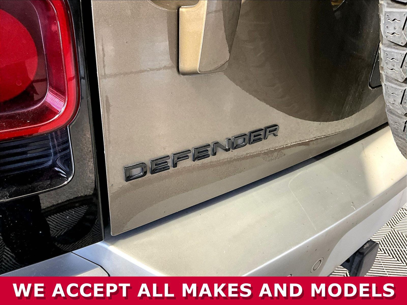 Used 2022 Land Rover Defender 110 S AWD/4WD image 23
