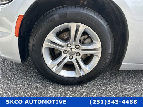 Used 2022 Dodge Charger SXT image 9