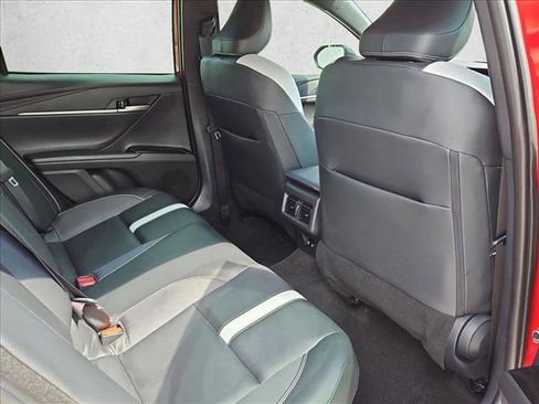 Used 2025 Toyota Camry SE image 17