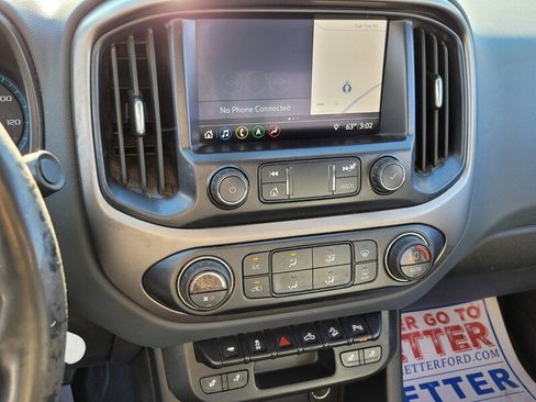 Used 2020 Chevrolet Colorado Z71 image 18
