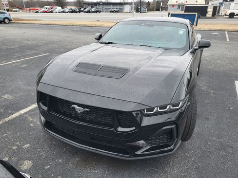 Used 2024 Ford Mustang GT Premium image 2