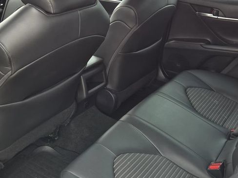 Used 2022 Toyota Camry SE FWD image 31