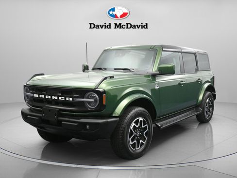 Used 2025 Ford Bronco Outer Banks image 1