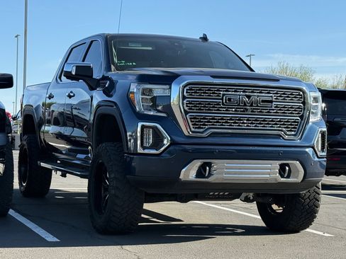 Used 2020 GMC Sierra 1500 Denali w/ Technology Package image 2